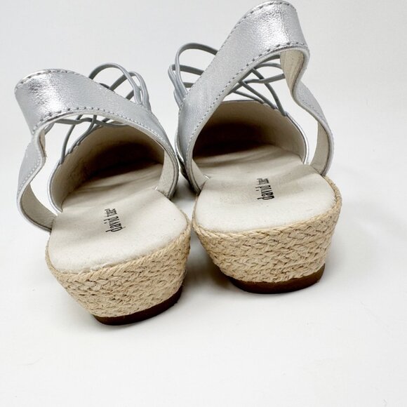 David Tate Womens Silver Leather Elastic Accent Slip on Flat Size 9.5 Wide - Picture 6 of 10